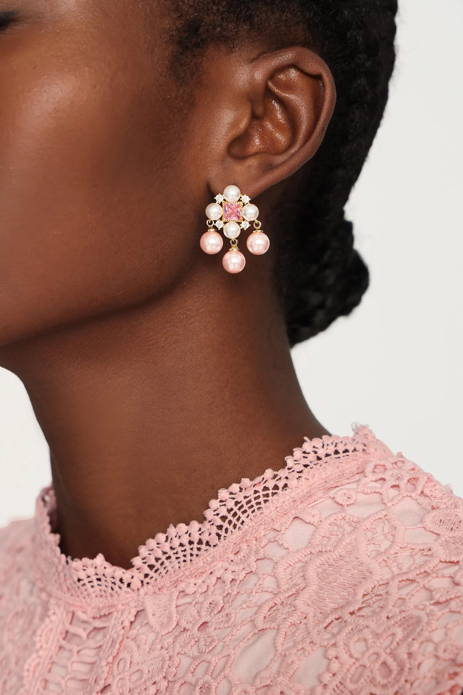 LONA Pembe Kristal ve İnci Detaylı Vintage Küpe