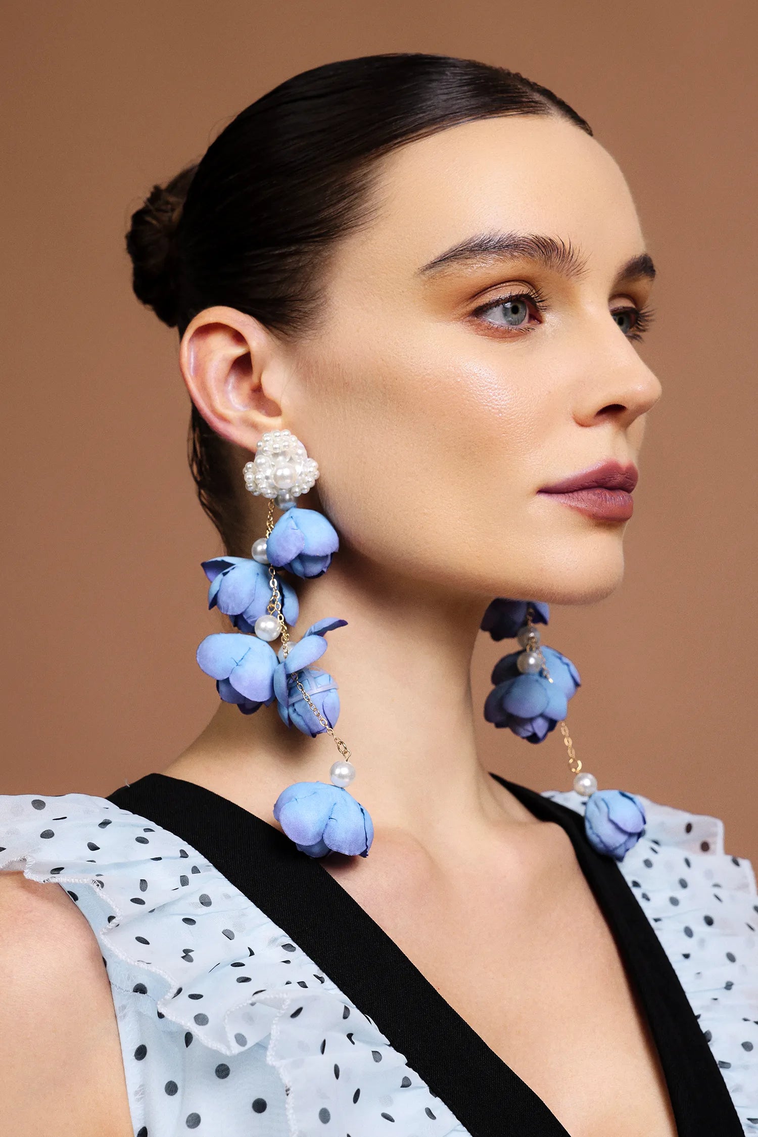 BLUEBELL Mavi Çan Çiçeği Formunda Sallantılı Küpe