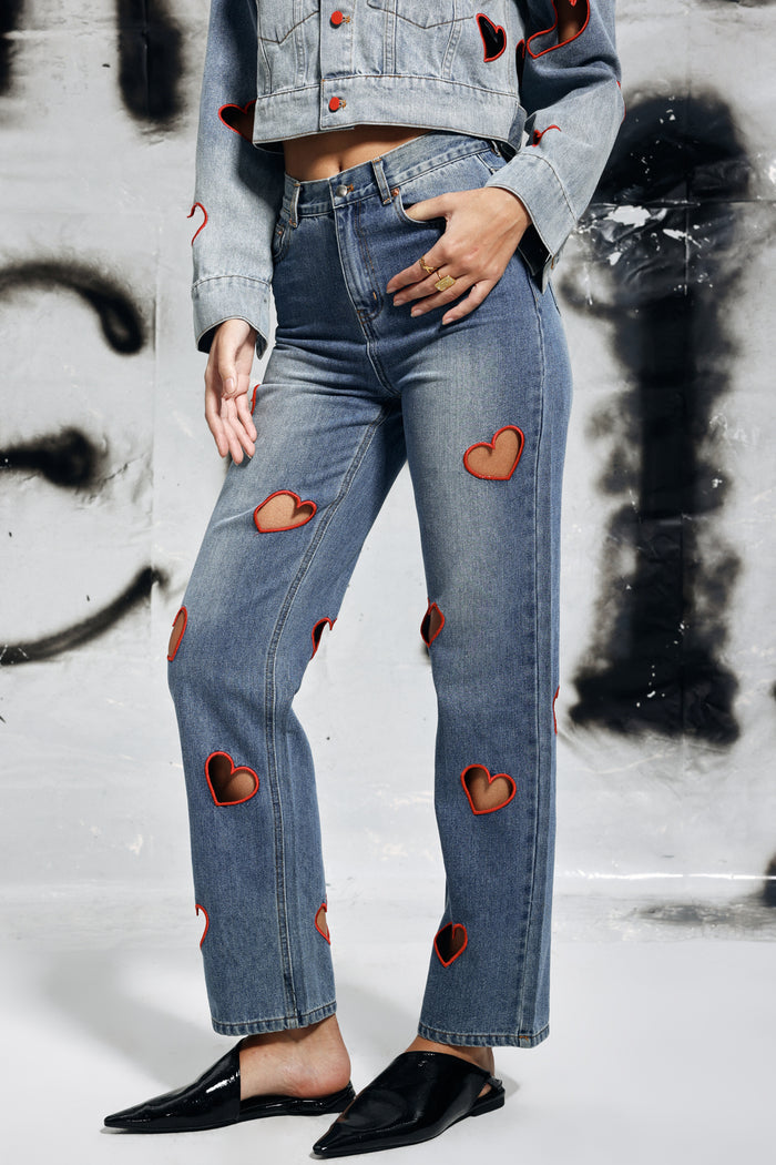 HEARTBEAT Kalp Detaylı Düz Paça Jean Pantolon